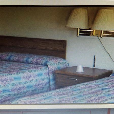 Relax Inn Montour Falls ภายนอก รูปภาพ